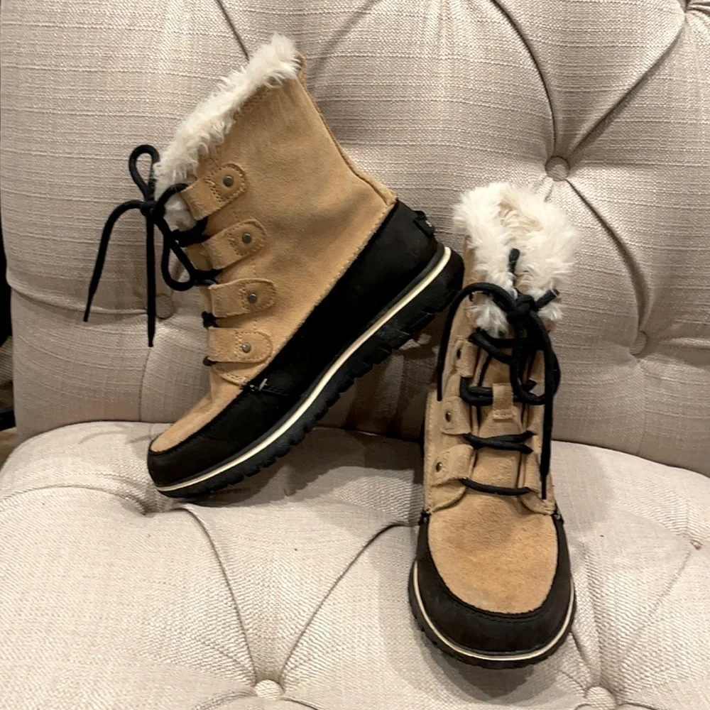 Sorel Waterproof Tan Ankle Boots
